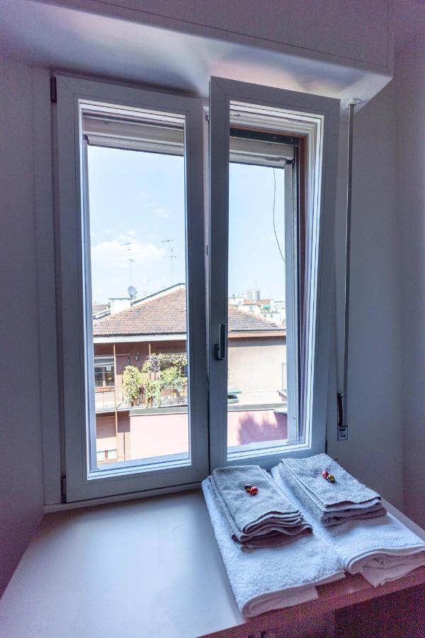 Milan Flat 5 Min From Duomo With Park For Small Cars Milão Exterior foto