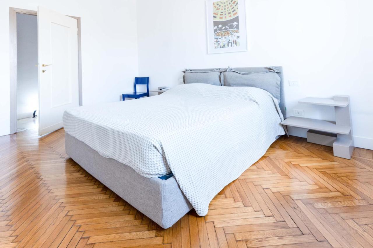 Milan Flat 5 Min From Duomo With Park For Small Cars Milão Exterior foto